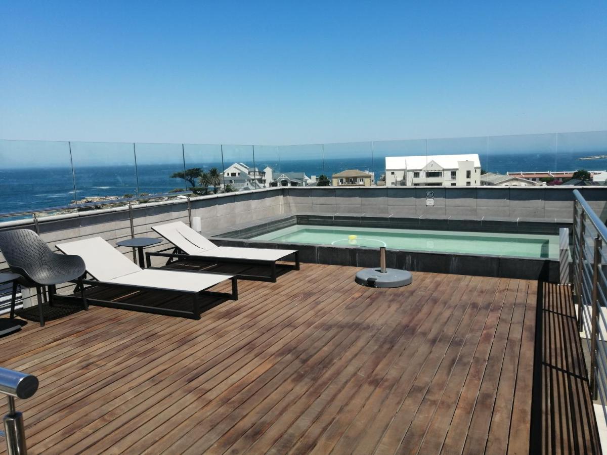 Waterfront No.19 Apartment